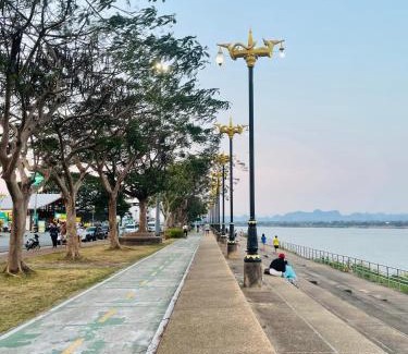 Nai Muang House | ปันสุขโฮมเทล Pansuk Hometel