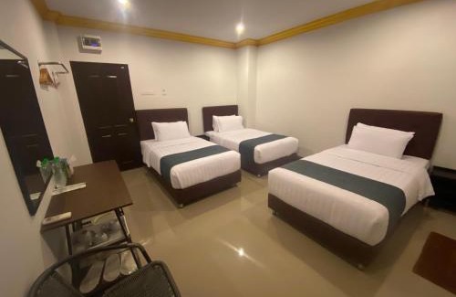 Chaiprakarn Hotel | อันตงเพลส Anton place