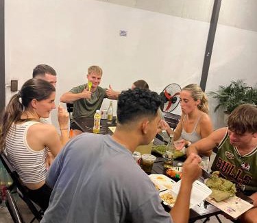 Ha Giang House | Ỉn Homestay & Café