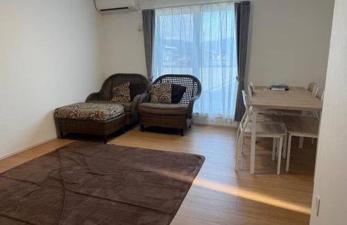 Fujiyoshida Apartment | にじいろ邸2階