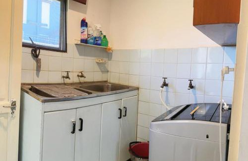 Nadi House | 机场附近的民宿roomA