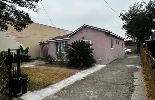 El Monte House | 洛杉矶东部花园式独立屋三室两卫