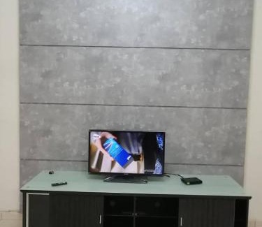 Sitiawan Apartment | 爱民宿 Love House