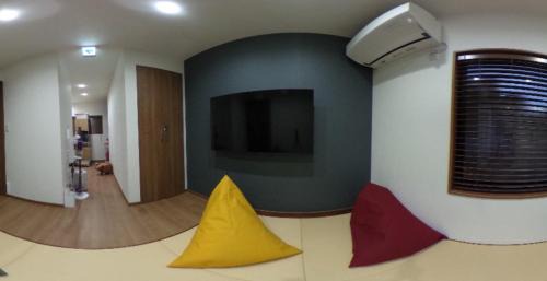 Onomichi House | 犬と泊まれる一棟貸しの宿 Nidra