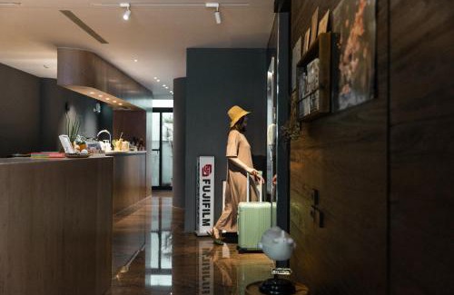Tainan City Centre House | 珍遇珍寓 June June House-台南包棟民宿 8-14人可包棟-雙人房可訂-台南住宿電梯民宿