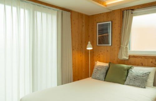 Seokgwan-dong Apartment | 스테이 포즈 서울 Stay Pause- Serene Loft Retreat in Seoul