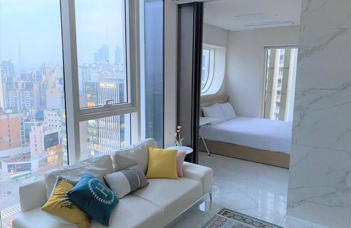 Cheongdam Apartment | 크리스마스 세일 더청담에디션 2Bdr 1Bath Full Options apt