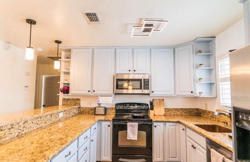 Sacramento House | š¤CalExpo House Sale Big Kitchen Backyard Pets Garageš¤