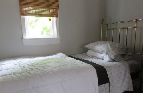 Annapolis Royal House | 0.0 Km to downtown, this IS the Heart of Annapolis Royal. Walk;no car necessary