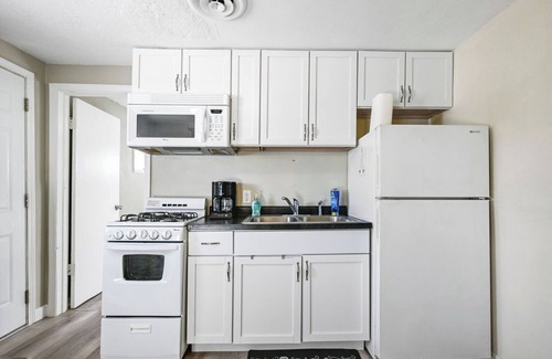 Wausau House | 0.8 mi to hospital: Pet-Friendly Gem in Wausau!