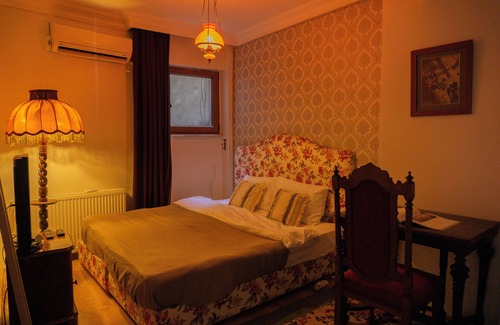 Taksim Apartment | 0098 - Cozy and nostalgic flat, Pera.