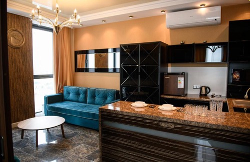 Ufa Apartment | 01411а Верхняя Торговая Residence Трехкомнатные апартаменты с Джакузи и Панорамным видом