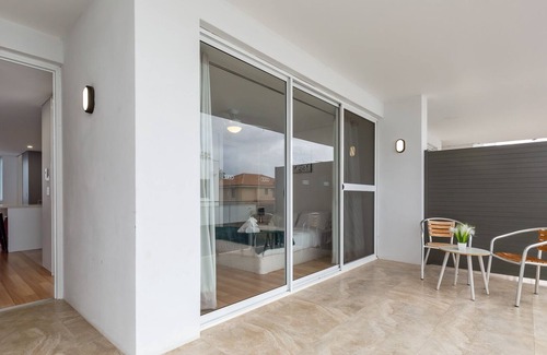 Belmont Apartment | 06 Great Value Apartment close to Perth City & Airport