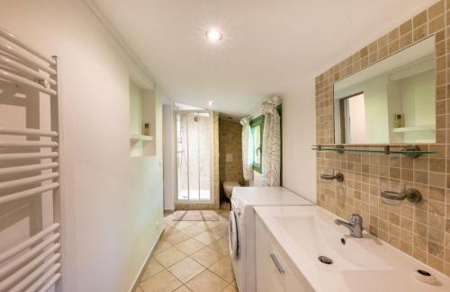 Grasse Apartment | 06BV Quiet cottage with pool