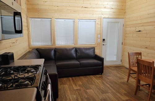 Valle Cottage | 077 Tiny Home near Grand Canyon South Rim Sleeps 8