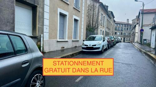 Cret de Roc Apartment | 09 CHIC & COSY GRAND APPART 4 PIECES 75m2 HYPERCENTRE WIFI SMART TV NETFLIX
