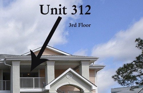 Calabash Condo | 1,180 sqft - Modern Villa with palm trees