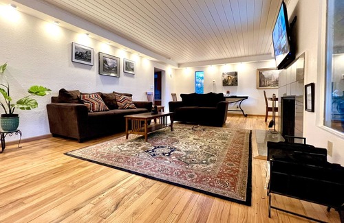Mariposa Resort | 1/2 Acre Yosemite Country Club Style Home! Pool / Hot tub / Sauna / Huge deck!