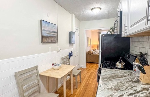 Brookline Apartment | ½ mile to Longwood Medical, Renovated, Pub Trans