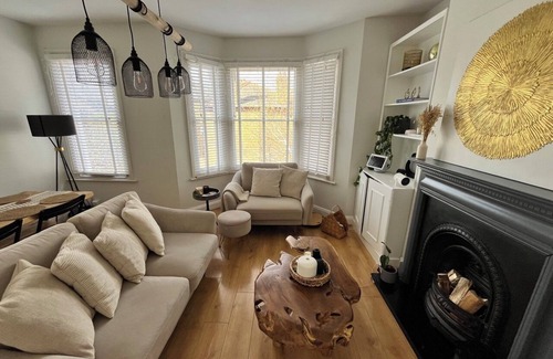 Ferndale House | 1.5 bedroom large and stylish apartment in Clapham