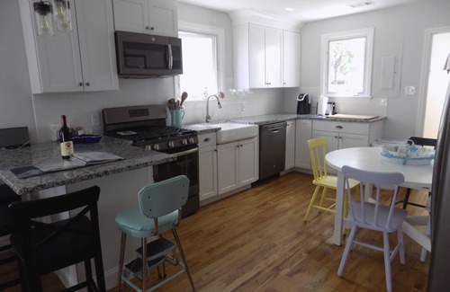 West Cape May House | 1.5 blocks to Xmas parade