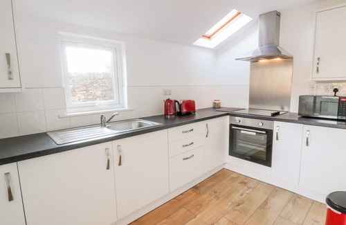 Thornhill Cottage | 1 ALPINE PLACE, family friendly, with a garden in Thornhill