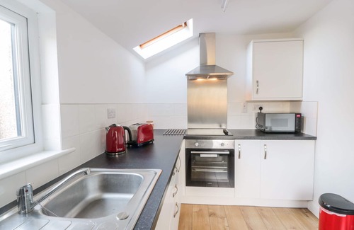 Thornhill Cottage | 1 ALPINE PLACE, family friendly, with a garden in Thornhill