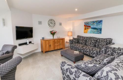 Hele Apartment | 1 Arlington Villas