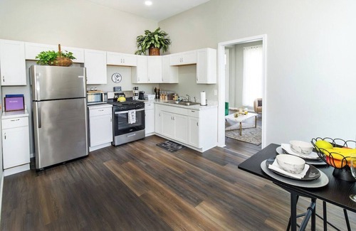 Evansville Apartment | 1 bd/1ba Apt near Haynies Corner