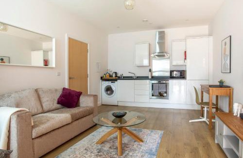 Redhill Apartment | 1 Bed Apartment - Redhill Central, Surrey, Gatwick #3