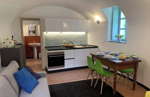 Colletta Cottage | 1 Bed Cottage Sleeps 4 Private Garden - Pool