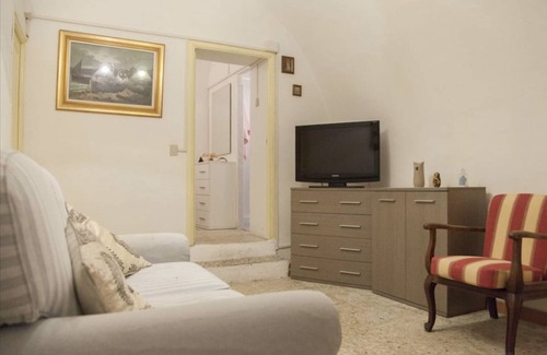 Dolceacqua Apartment | 1 Bed Flat - Sleeps 2 - Parking