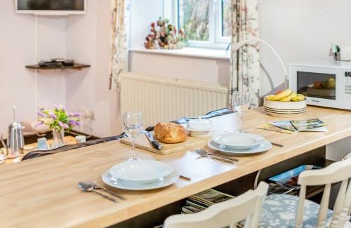 Morwellham House | 1 Bed in Bere Alston CAMMO