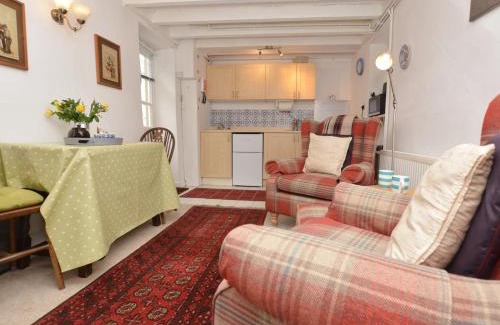 Burton Bradstock Apartment | 1 Bed in Burton Bradstock DC178