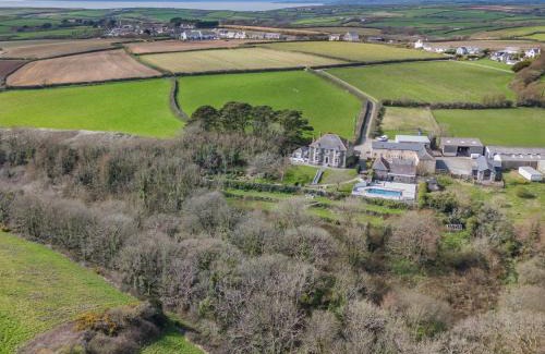 Cury House | 1 Bed in Mullion Cove 41381