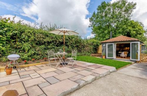 Blackford House | 1 Bed in Sherborne 83499
