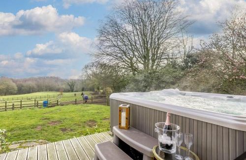 Whitegate House | 1 Bed in Whitegate 91266