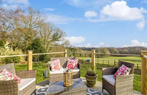 Whitegate House | 1 Bed in Whitegate 91266