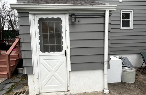East Meadow Apartment | 1 bed room basement apartment.