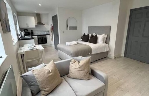 Hereford Apartment | 1 bed studio flat in Hereford