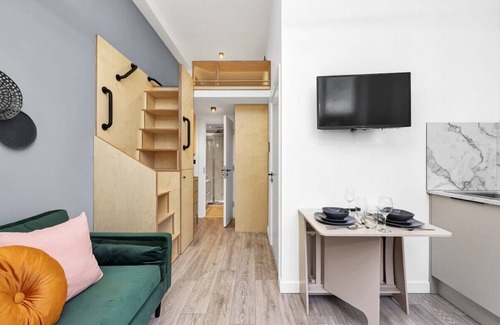 St. George's Apartment | 1 bed studio in London