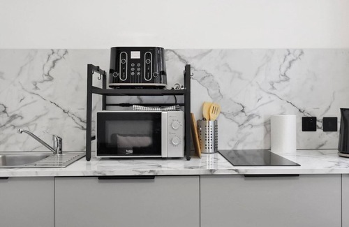 St. George's Apartment | 1 bed studio in London