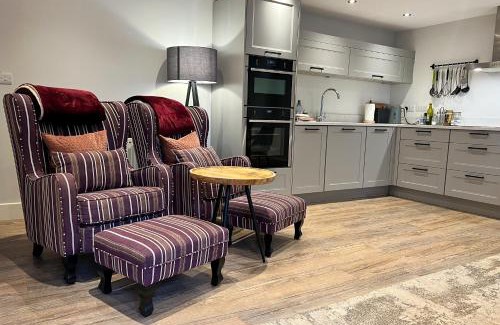Staunton House | 1-BedCottage ModrnKitchen CarCharging Tv Wifi