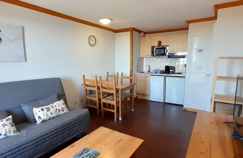 Besse-et-Saint-Anastaise Apartment | 1 Bedroom Apartment In Besse-Et-Saint-Anastaise