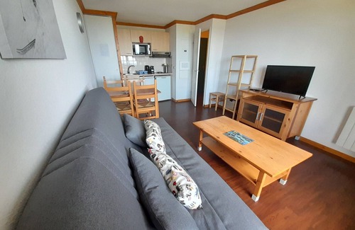 Besse-et-Saint-Anastaise Apartment | 1 Bedroom Apartment In Besse-Et-Saint-Anastaise