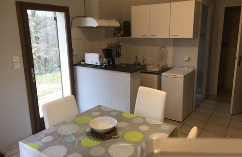 Saint-Julien-de-Lampon House | 1 Bedroom Private vacation home in Saint-Julien-de-Lampon