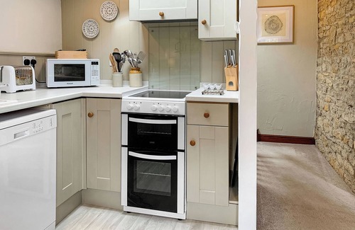 Potter Brompton Cottage | 1 bedroom accommodation in Sawdon, near Scarborough