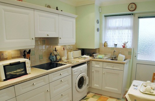 South Hayling Cottage | 1 bedroom accommodation in Hayling Island, near Westtown