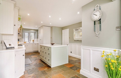 Hurst Green Cottage | 1 bedroom accommodation in Hurst Green