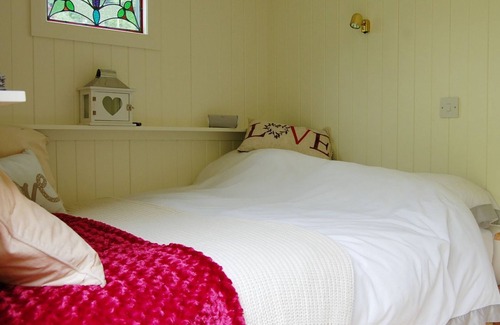Saint Asaph Cottage | 1 bedroom accommodation in Tremerchion